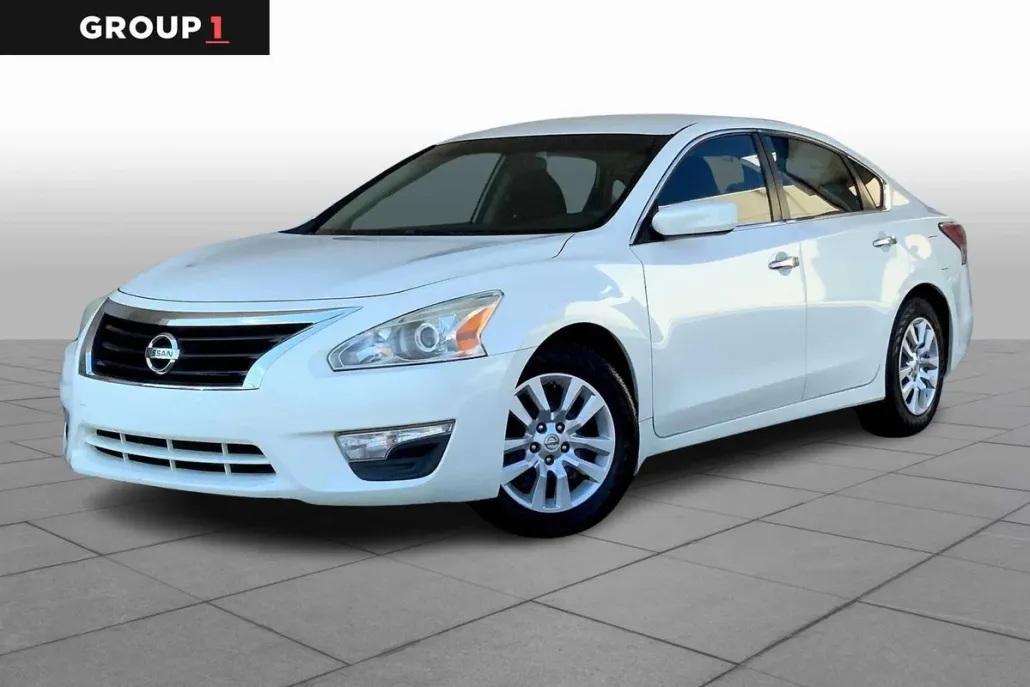 2015 Nissan Altima 2.5 S photo 1
