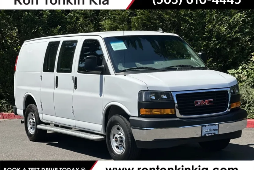 2022 Gmc Savana 2500 photo 1