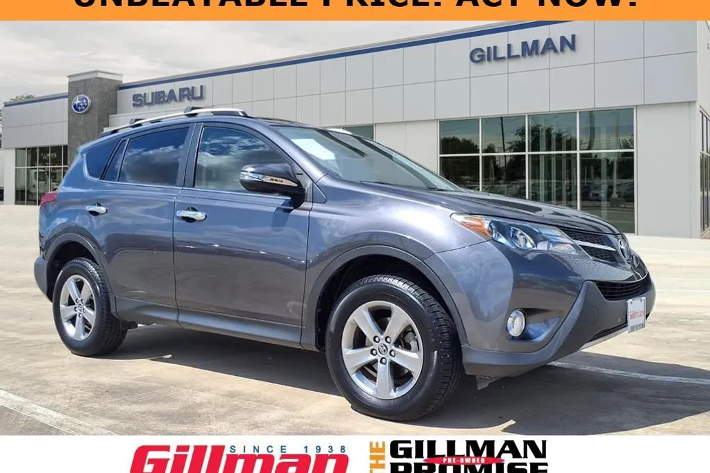 2015 Toyota RAV4 XLE photo 1