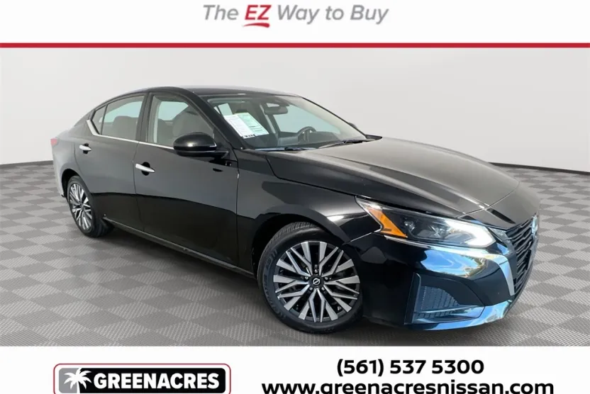 2023 Nissan Altima 2.5 SV photo 1