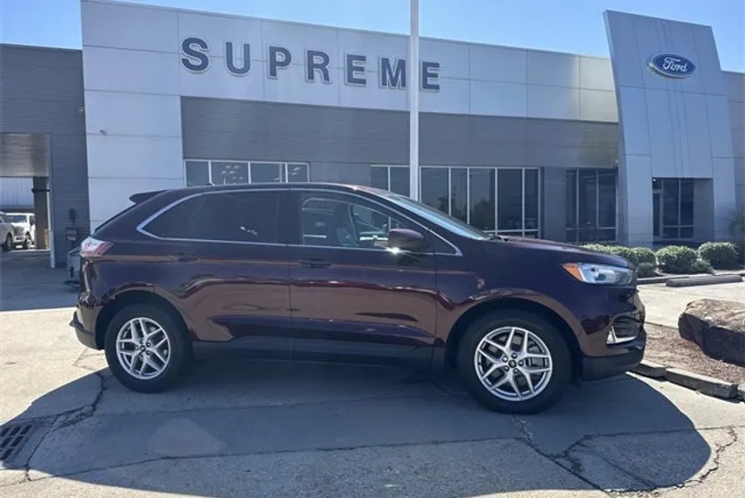 2021 Ford Edge SEL photo 1