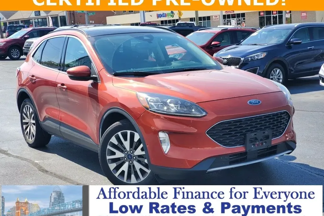 2020 Ford Escape Titanium photo 1