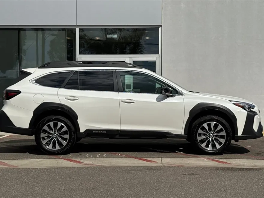 2025 Subaru Outback Limited photo 1