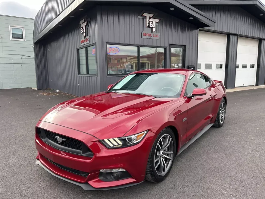 2017 Ford Mustang GT photo 1