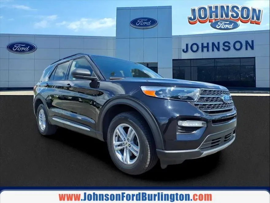2022 Ford Explorer XLT photo 1