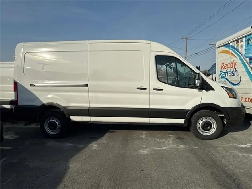 2024 Ford Transit photo 3