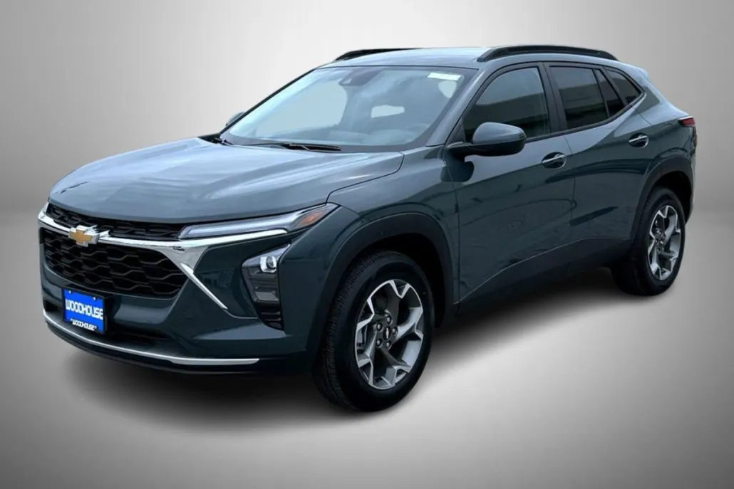 2026 Chevrolet Trax LT photo 1