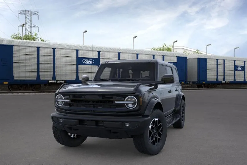2025 Ford Bronco Outer Banks photo 1