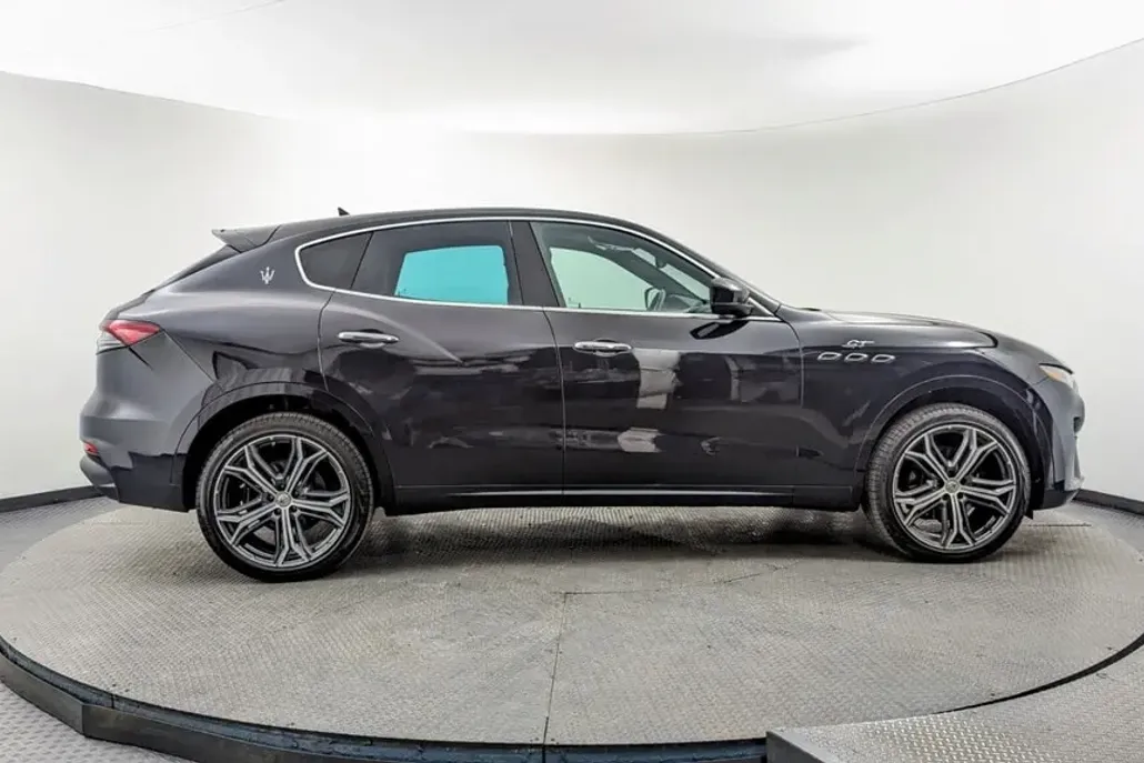 2022 Maserati Levante GT photo 1