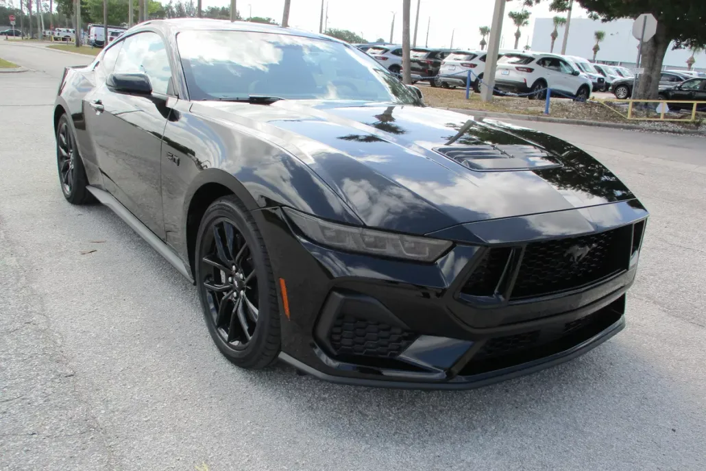 2025 Ford Mustang GT Premium photo 1