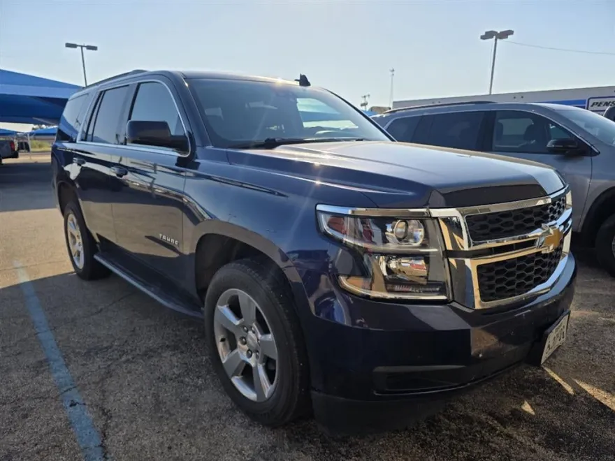 2019 Chevrolet Tahoe LT photo 1