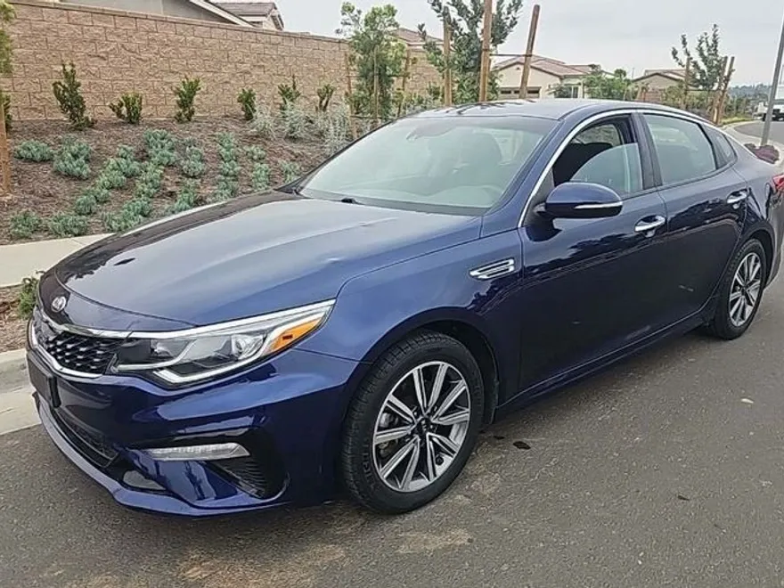2017 Nissan Altima 2.5 SR photo 1