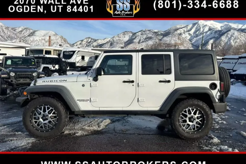 2015 Jeep Wrangler Unlimited Rubicon Sport photo 1