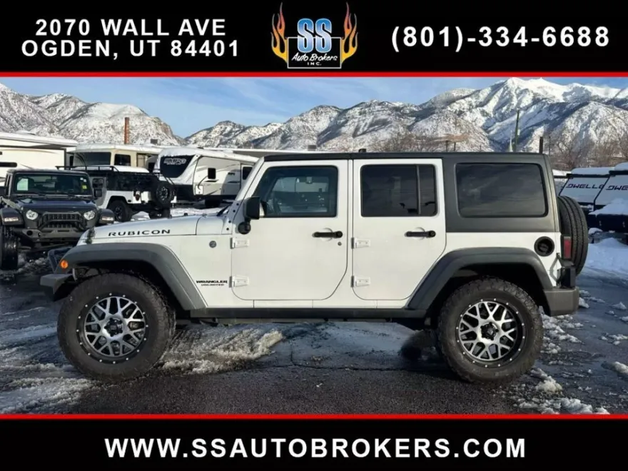 2015 Jeep Wrangler Unlimited Rubicon Sport photo 1