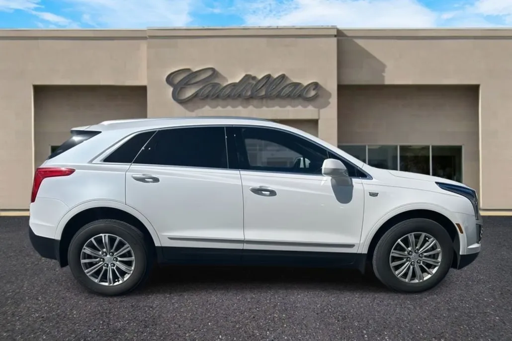 2019 Cadillac XT5 Luxury photo 1