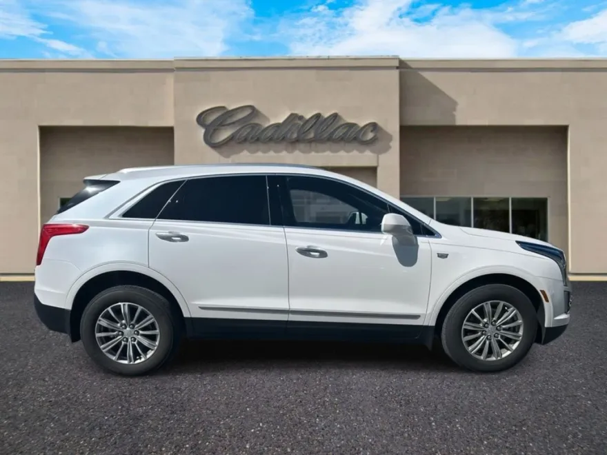 2019 Cadillac XT5 Luxury photo 1