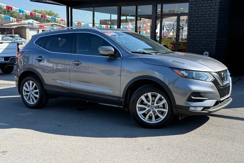 2022 Nissan Rogue Sport SV photo 1