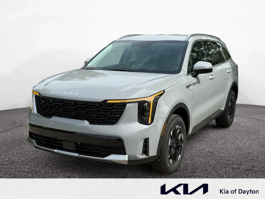 2025 Kia Sorento S photo 1