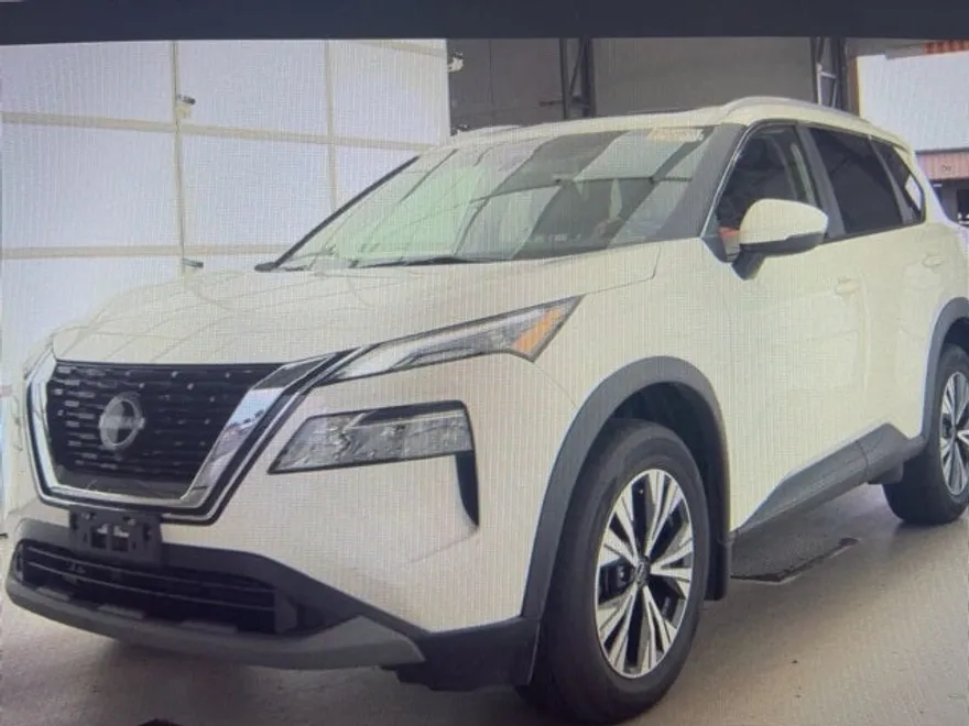 2022 Nissan Rogue SV photo 1