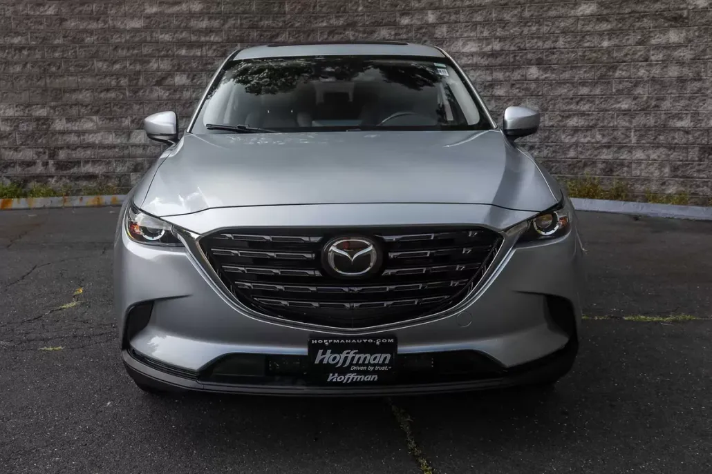 2023 Mazda CX-9 Touring photo 1