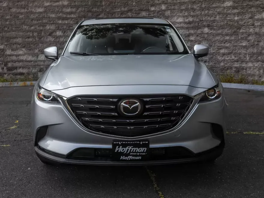 2023 Mazda CX-9 Touring photo 1
