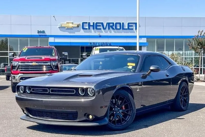 2016 Dodge Challenger R/T Scat Pack photo 1