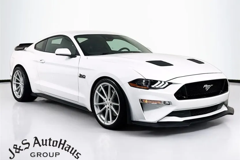 2023 Ford Mustang GT photo 1