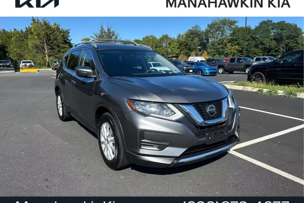 2019 Nissan Rogue SV photo 1