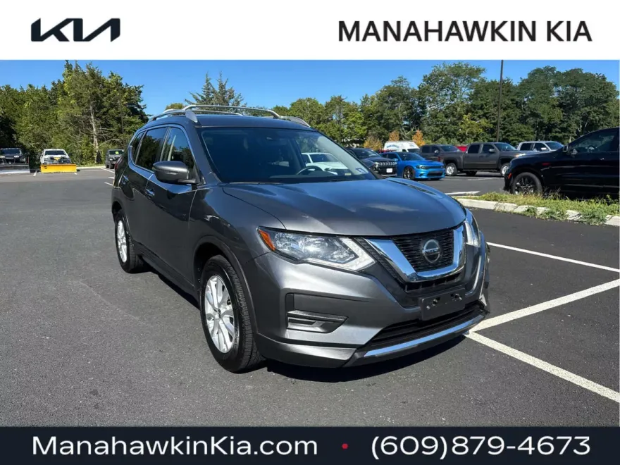 2019 Nissan Rogue SV photo 1