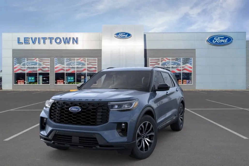 2025 Ford Explorer ST-Line photo 1