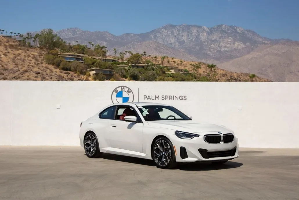 2025 Bmw 230i photo 1