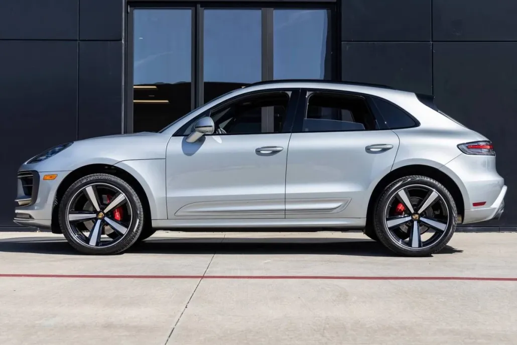 2024 Porsche Macan S photo 1