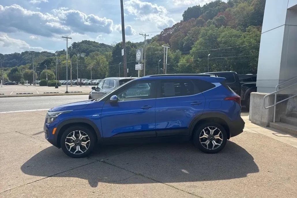2021 Kia Seltos EX photo 1