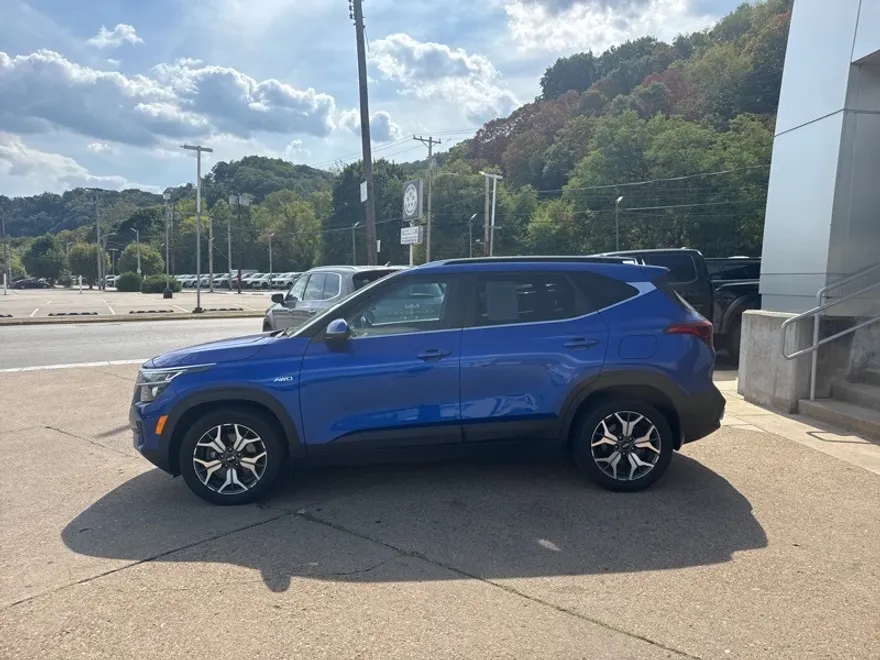 2021 Kia Seltos EX photo 1