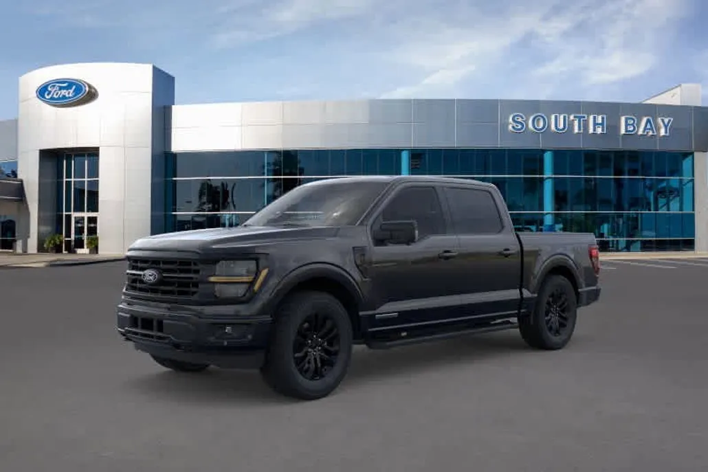 2025 Ford F-150 XLT photo 1