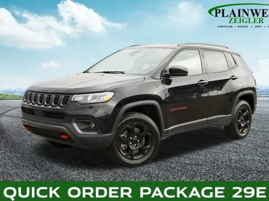 2023 Jeep Compass Trailhawk photo 1
