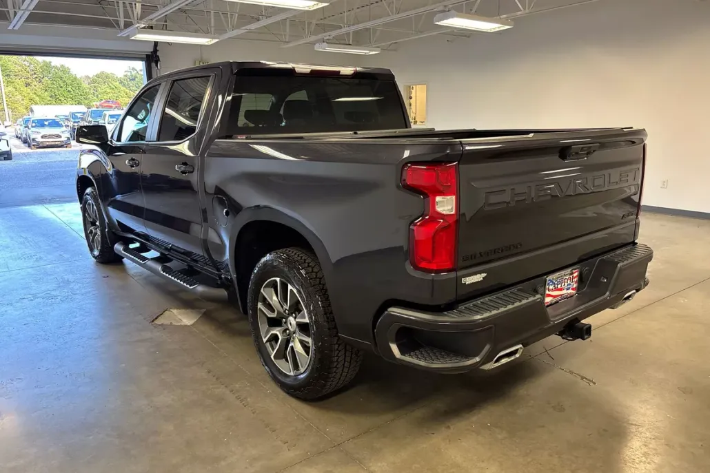2022 Chevrolet Silverado 1500 RST photo 1