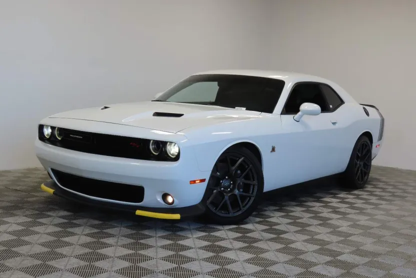 2018 Dodge Challenger R/T Scat Pack photo 1