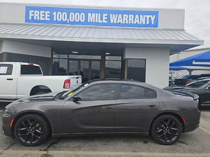 2022 Dodge Charger SXT photo 1