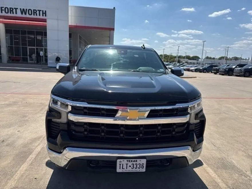 2023 Chevrolet Silverado 1500 LT photo 1