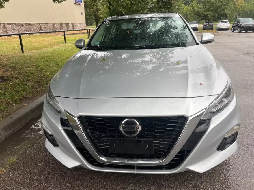 2019 Nissan Altima 2.5 SV photo 1