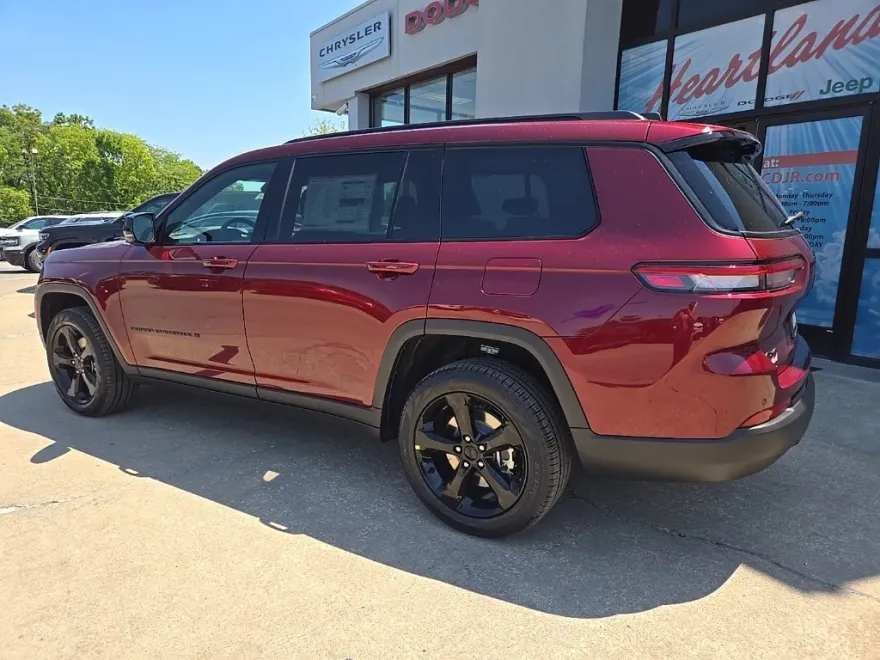 2025 Jeep Grand Cherokee Limited photo 1