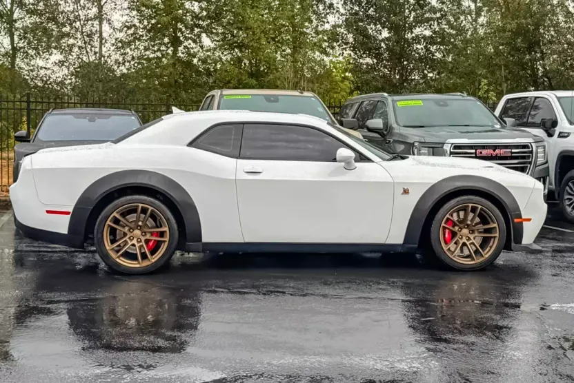 2021 Dodge Challenger R/T Scat Pack Widebody photo 1