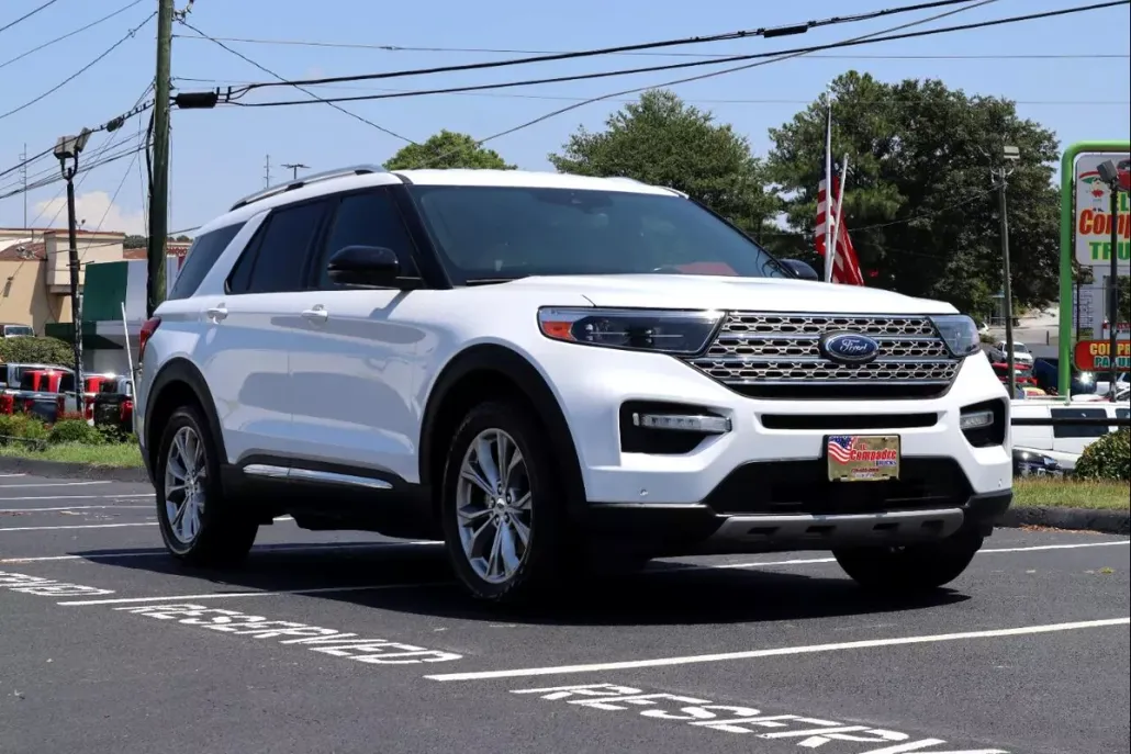 2020 Ford Explorer Limited photo 1