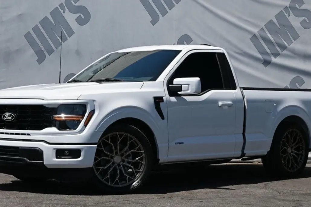2025 Ford F-150 XL photo 1