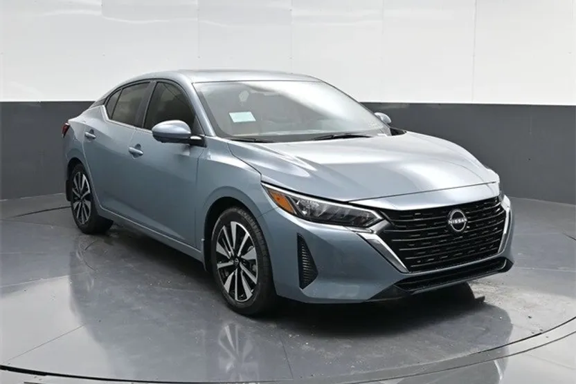 2025 Nissan Sentra SV photo 1