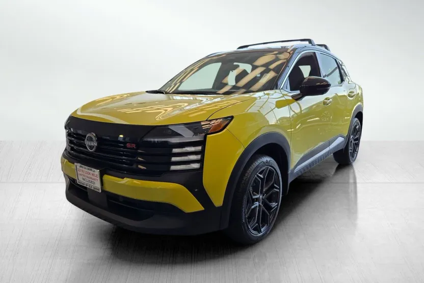 2025 Nissan Kicks SR photo 1