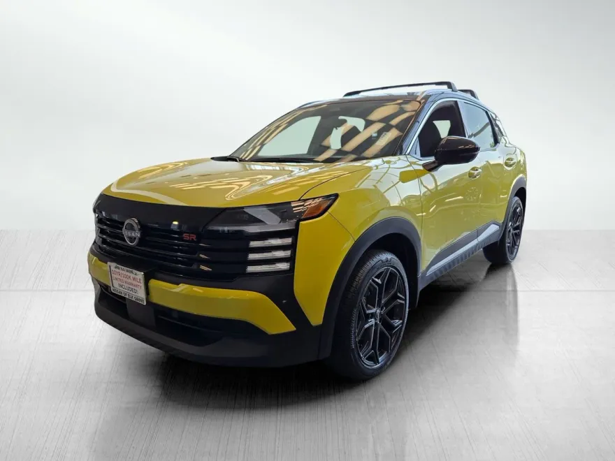 2025 Nissan Kicks SR photo 1