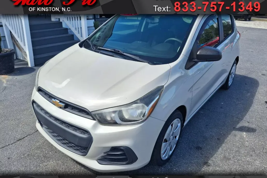 2017 Chevrolet Spark LS photo 1