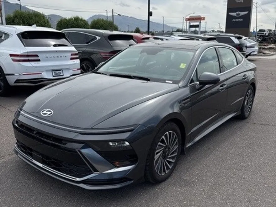 2025 Hyundai Sonata Hybrid Limited photo 1